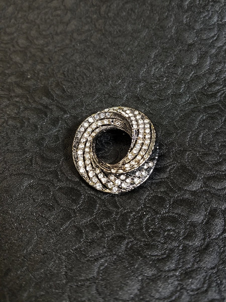 Oval Ring Rhinestone Pin