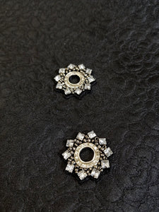 Beaded Eyelet Motif