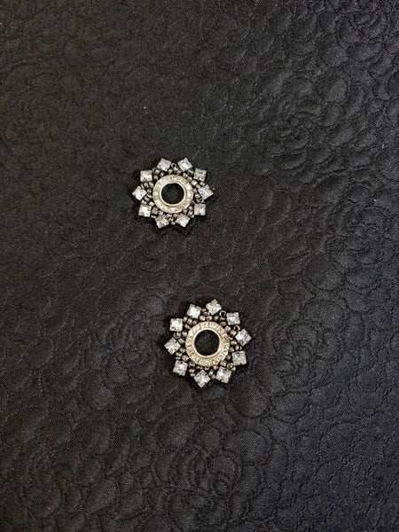 Beaded Eyelet Motif