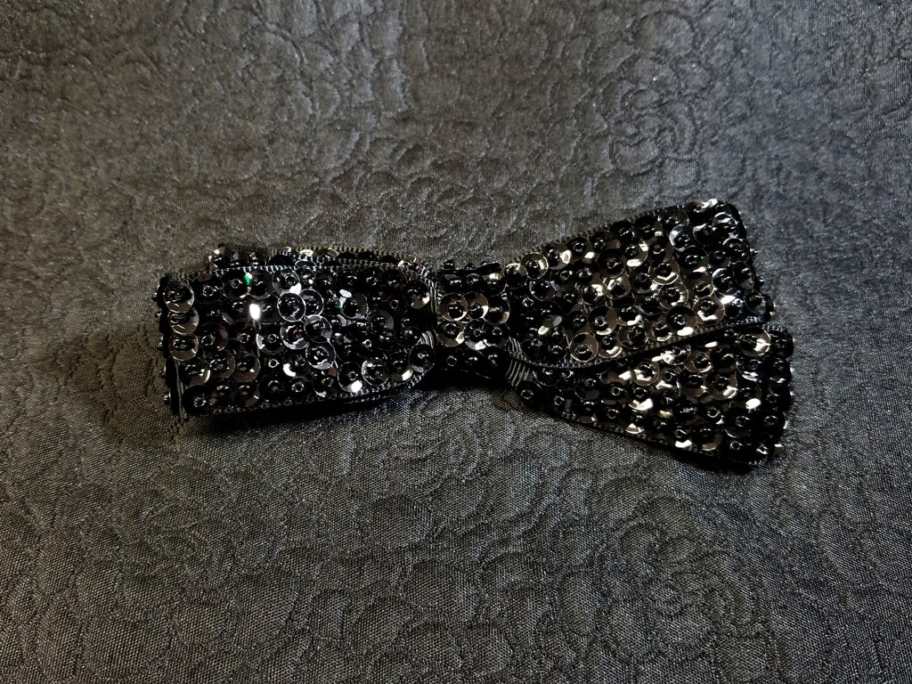 Ribbon Beaded Bow Brooch