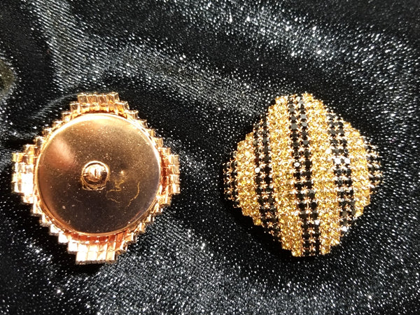 56L Big Radiant Sharp Rhinestone Button