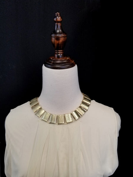 Simple Metallic Short Necklace