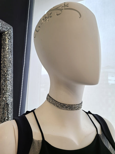 Delicate beads with Sparkling Rhinestone Choker