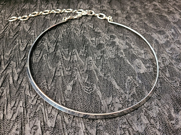 Thin Metal Choker Necklace